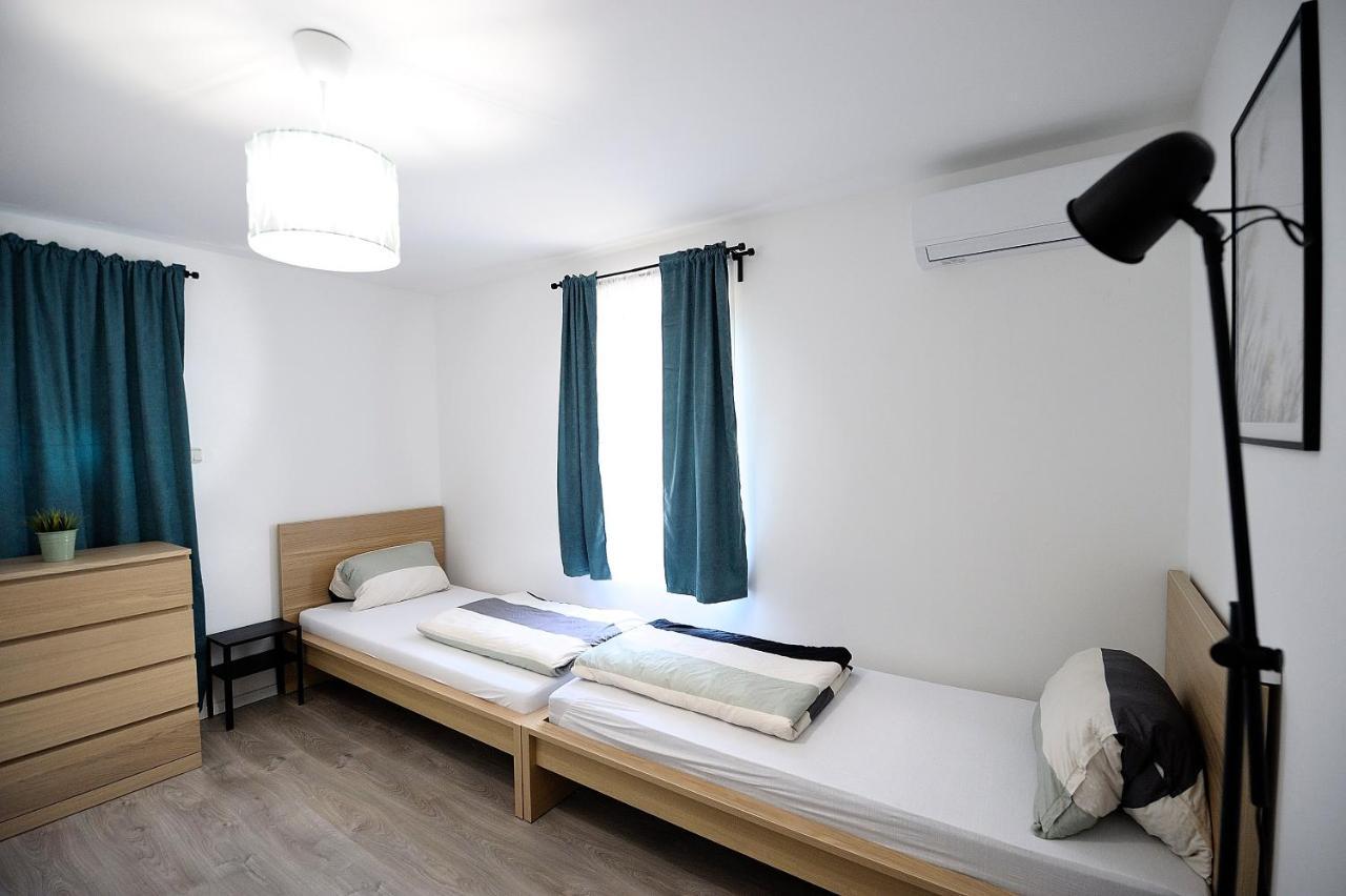 Best Apartman Lelle Балатонлеле Екстериор снимка